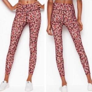 EUC VICTORIA’ S SECRET SPORT KNOCKOUT 7/8 HI-RISE LEGGINGS SMALL W/JEWEL DESIGN